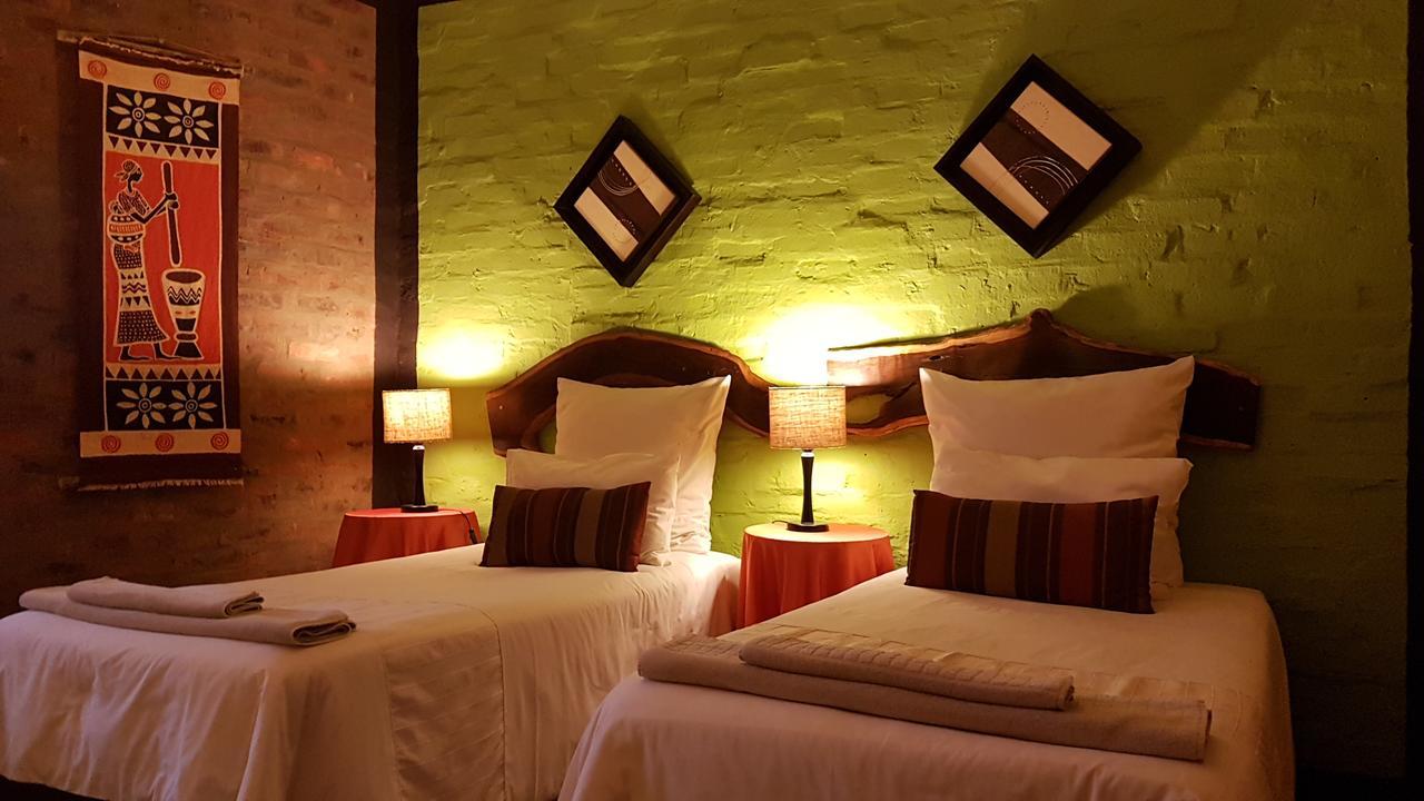 Ndlovu Lodge Pretoria-Noord Esterno foto